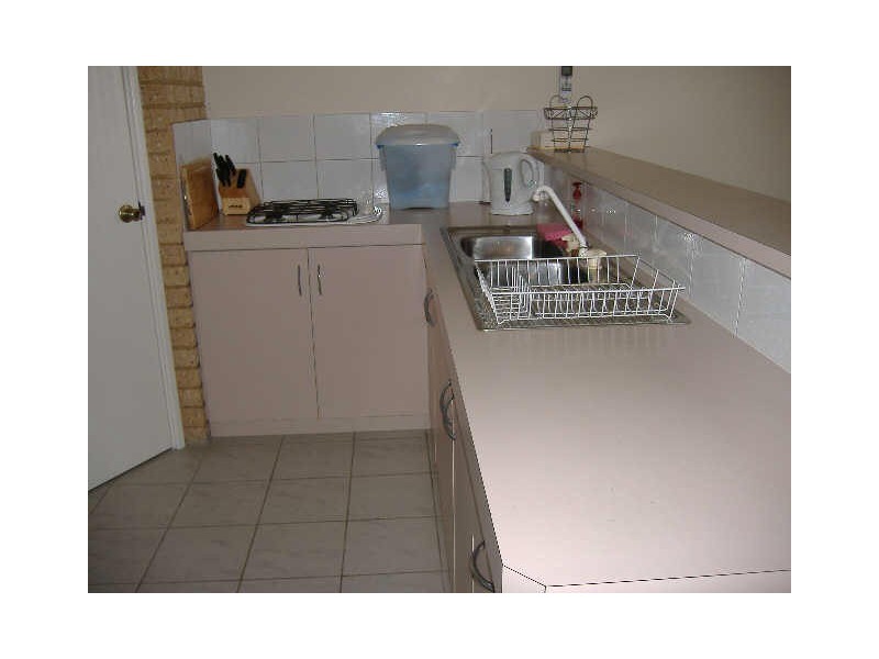 4/18 Lester Drive, Thornlie WA 6108