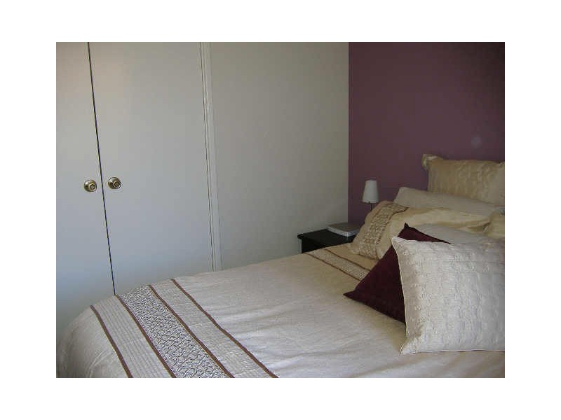 4/18 Lester Drive, Thornlie WA 6108