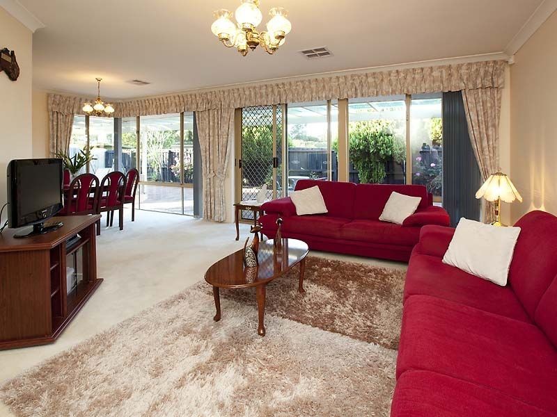 1 Expedition Drive, Thornlie WA 6108