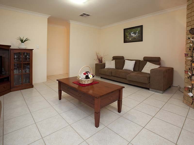 1 Expedition Drive, Thornlie WA 6108