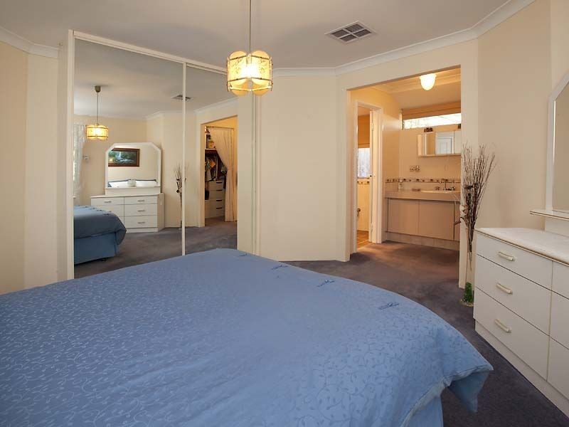 1 Expedition Drive, Thornlie WA 6108