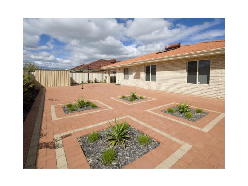11 Rodena Way, Canning Vale WA 6155