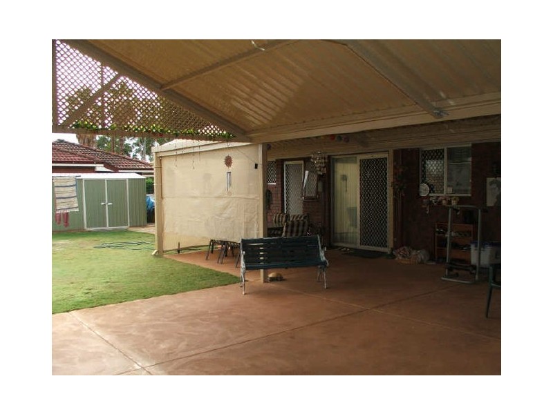 13 Prendiville Way, Langford WA 6147