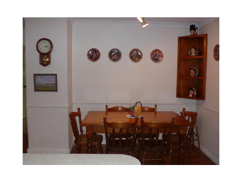 2 Parkway Road, Thornlie WA 6108