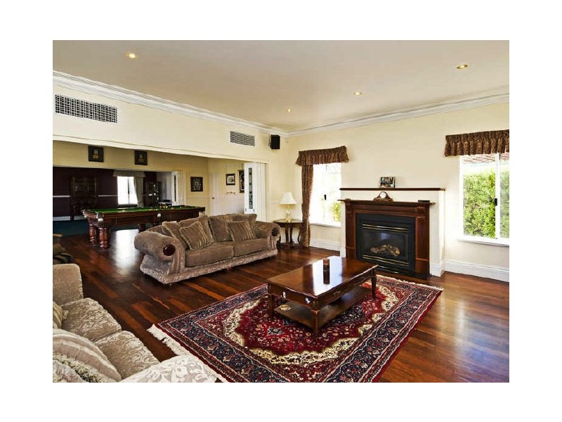 55 Sandringham Prom, Canning Vale WA 6155