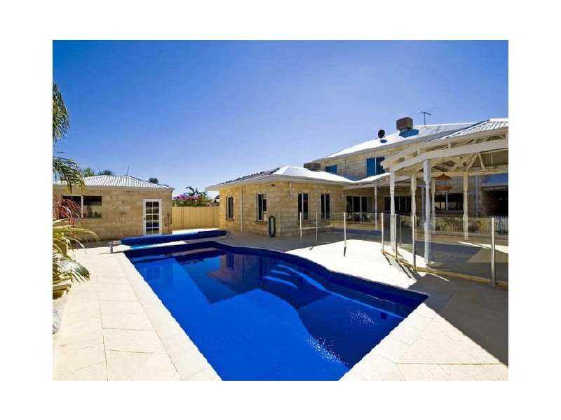 55 Sandringham Prom, Canning Vale WA 6155