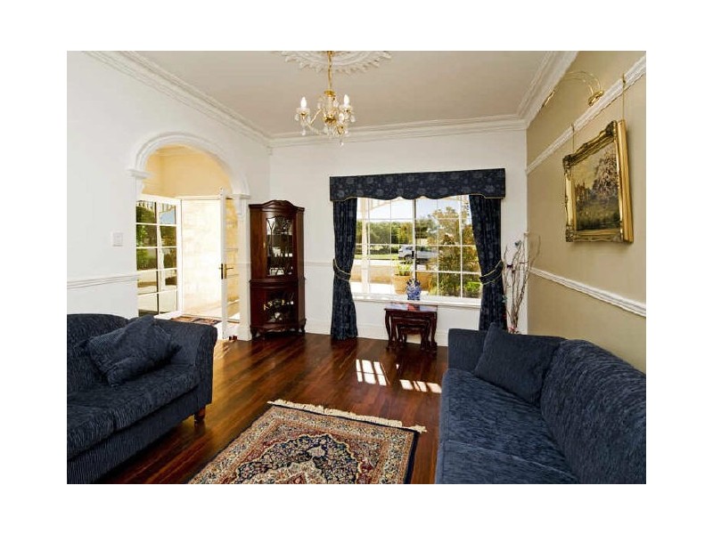 55 Sandringham Prom, Canning Vale WA 6155