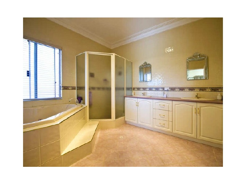 55 Sandringham Prom, Canning Vale WA 6155