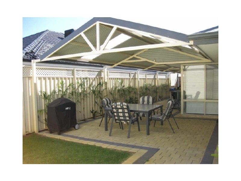 38 Excelsior Drive, Canning Vale WA 6155