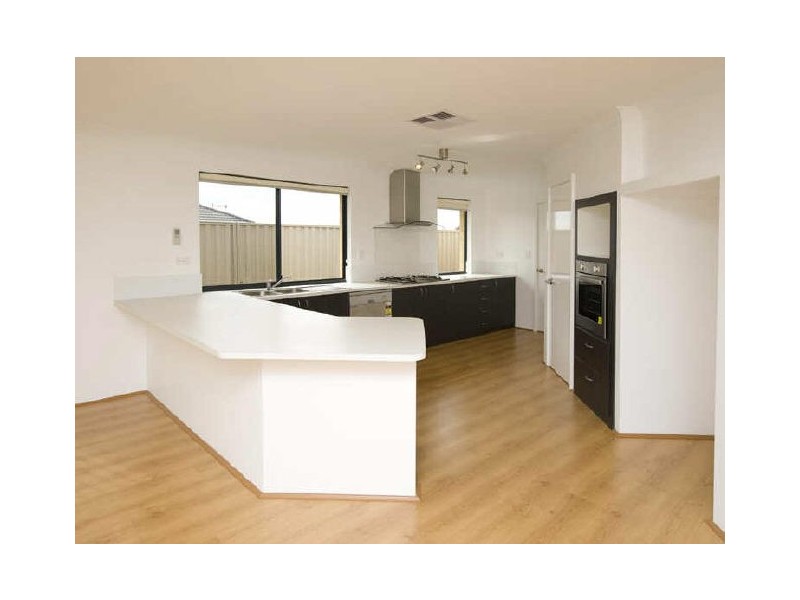 20 McDougal Way, Harrisdale WA 6112