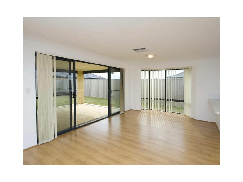 20 McDougal Way, Harrisdale WA 6112