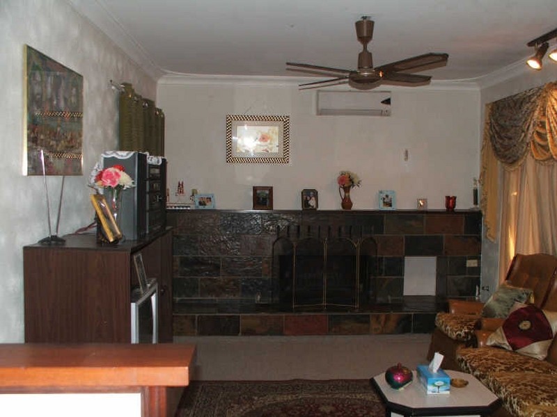 36 Spring Road, Thornlie WA 6108