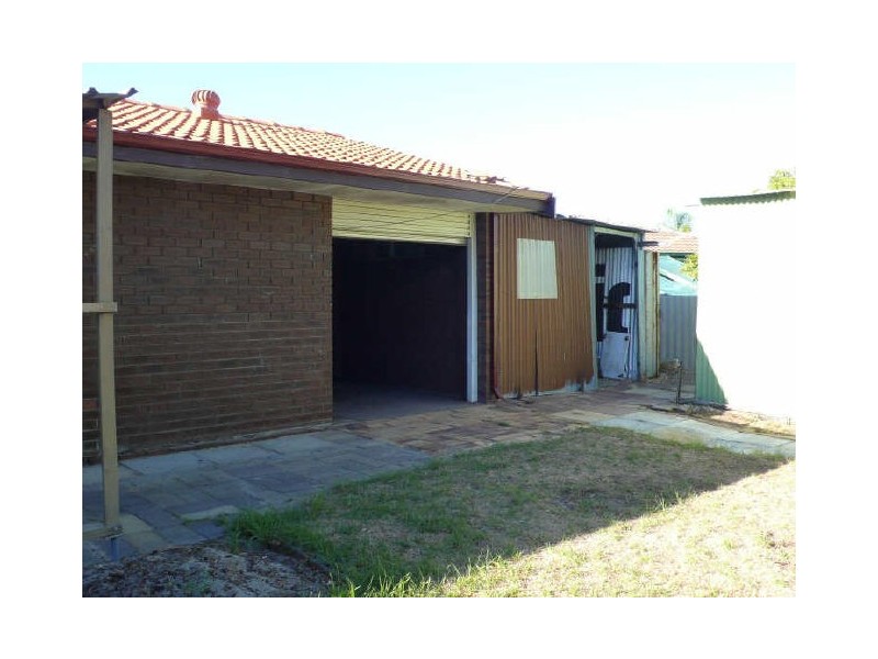 17 Willow Way, Maddington WA 6109