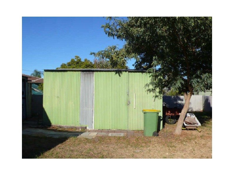 17 Willow Way, Maddington WA 6109