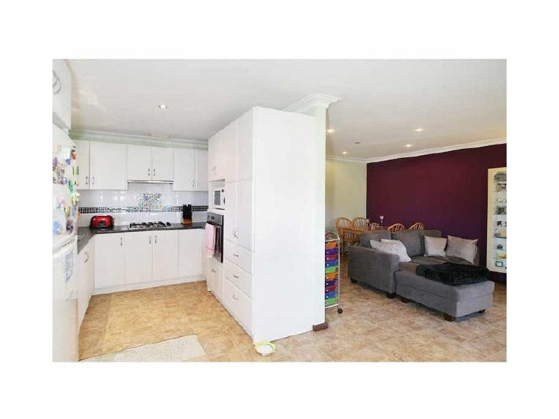 10A Kingsdown Road, Maddington WA 6109