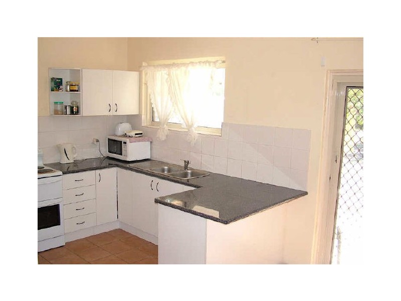 6 Caldecott Street, Thornlie WA 6108