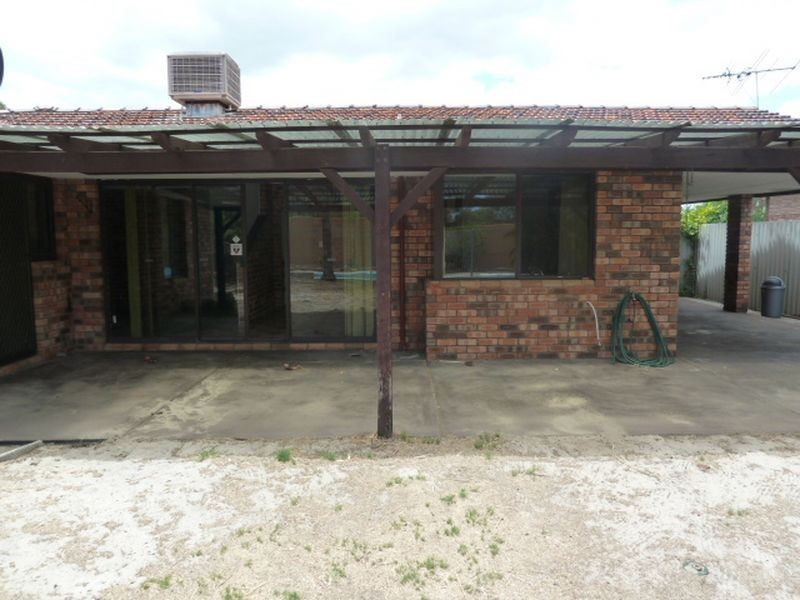 21 Merino Court, Thornlie WA 6108