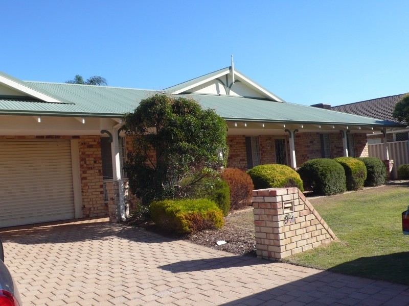 92 Bindoon Loop, Huntingdale WA 6110