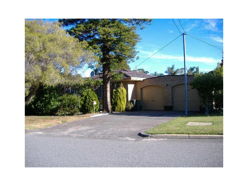 7 Leybourne Street, Thornlie WA 6108