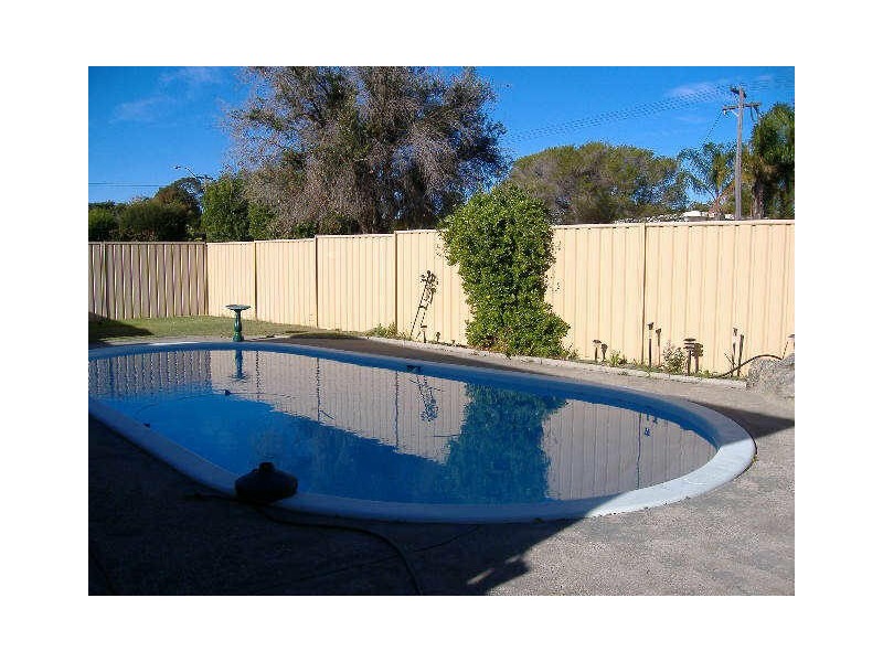 7 Leybourne Street, Thornlie WA 6108