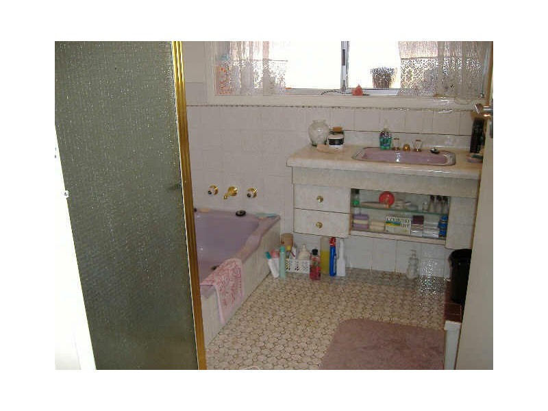 7 Leybourne Street, Thornlie WA 6108