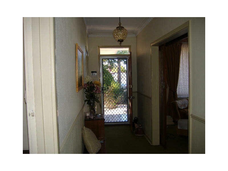 7 Leybourne Street, Thornlie WA 6108