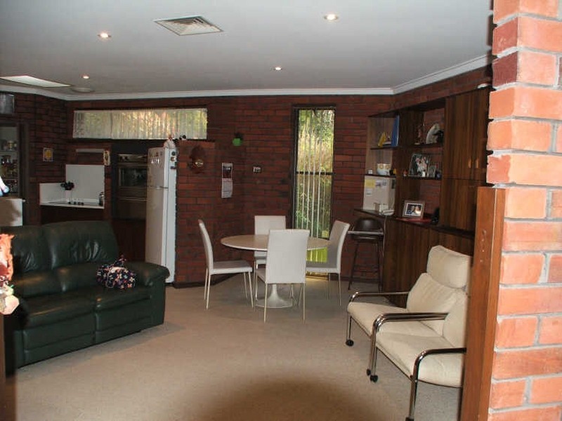 12 Lachlan Road, Thornlie WA 6108