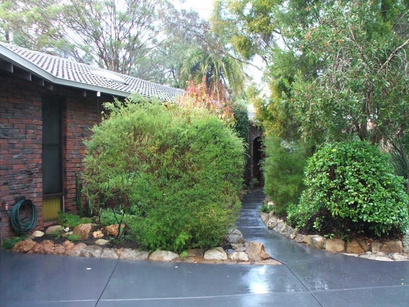 12 Lachlan Road, Thornlie WA 6108