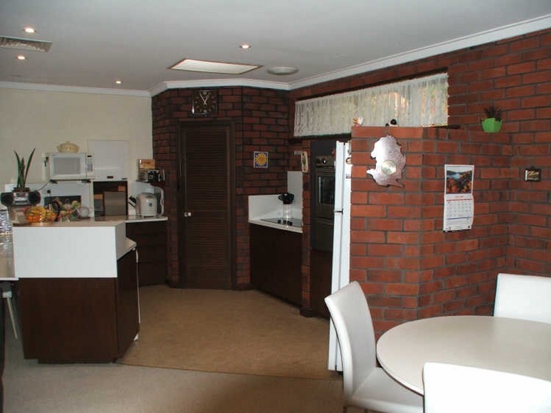 12 Lachlan Road, Thornlie WA 6108