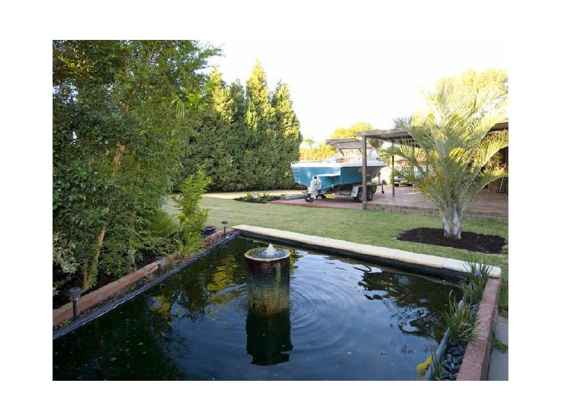 4 Quokka Elbow, Brookdale WA 6112