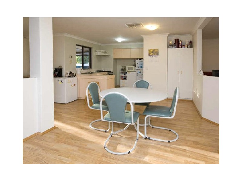 4 Quokka Elbow, Brookdale WA 6112