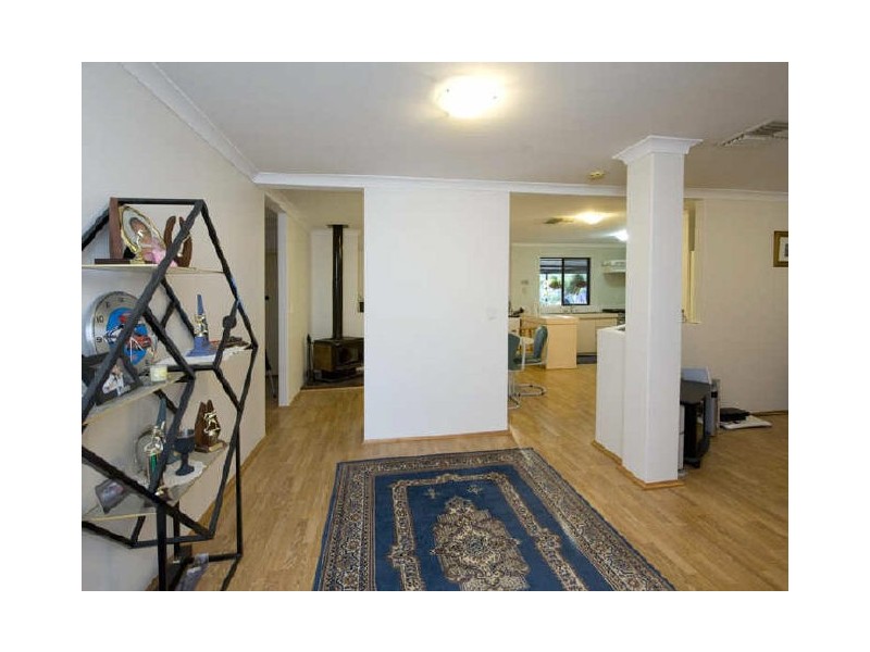 4 Quokka Elbow, Brookdale WA 6112