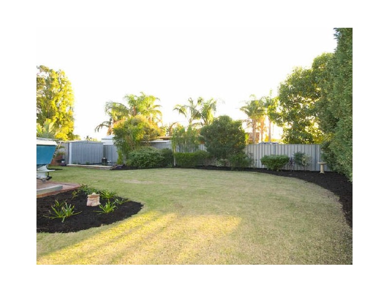 4 Quokka Elbow, Brookdale WA 6112