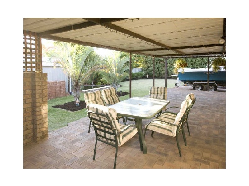 4 Quokka Elbow, Brookdale WA 6112