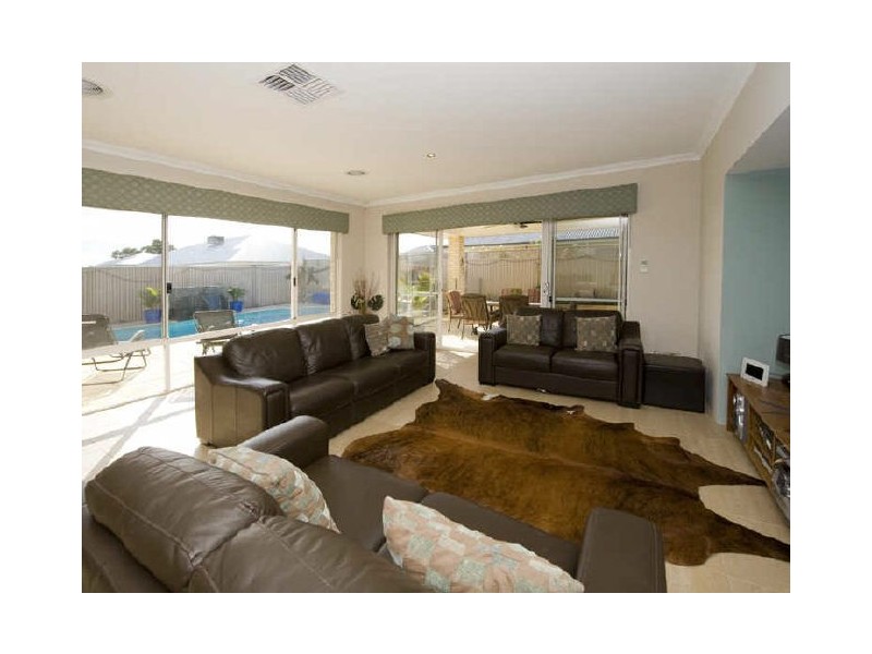 19 Lucida Road, Southern River WA 6110