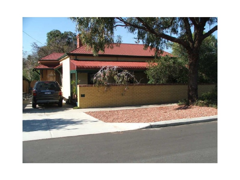 54 Central Ave, Beaconsfield WA 6162