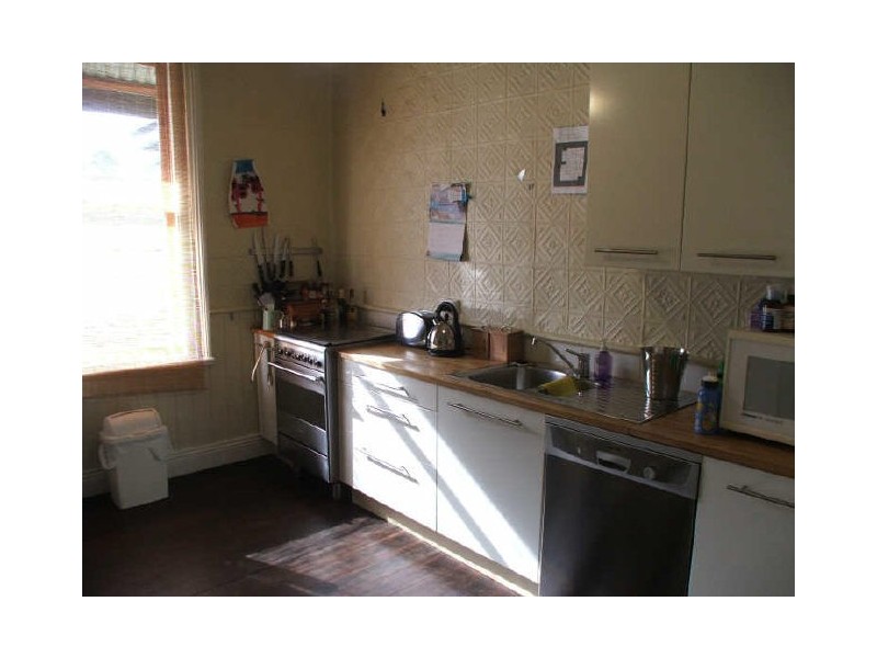 54 Central Ave, Beaconsfield WA 6162