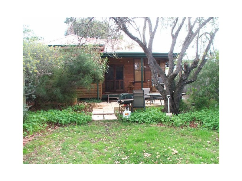 54 Central Ave, Beaconsfield WA 6162