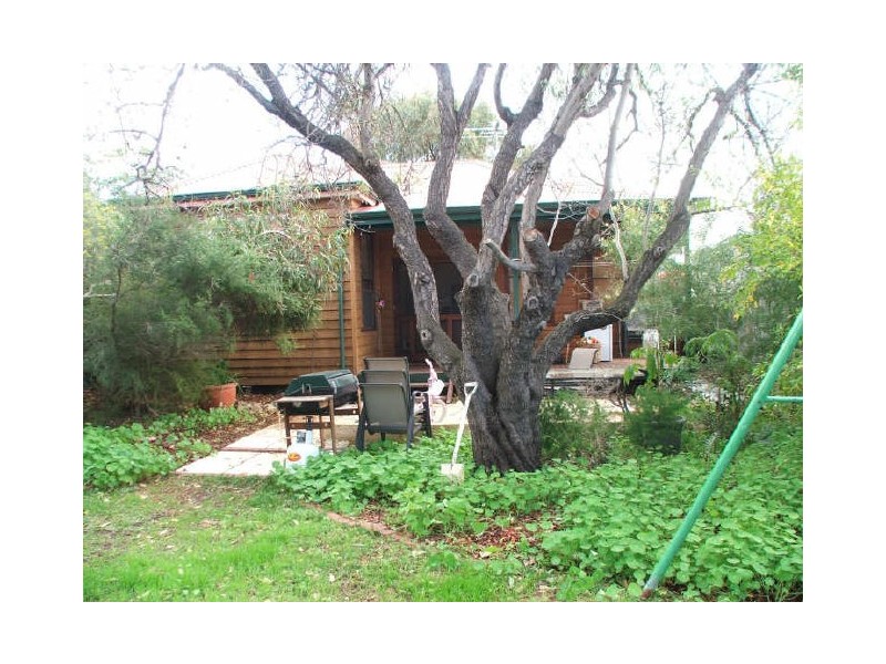 54 Central Ave, Beaconsfield WA 6162