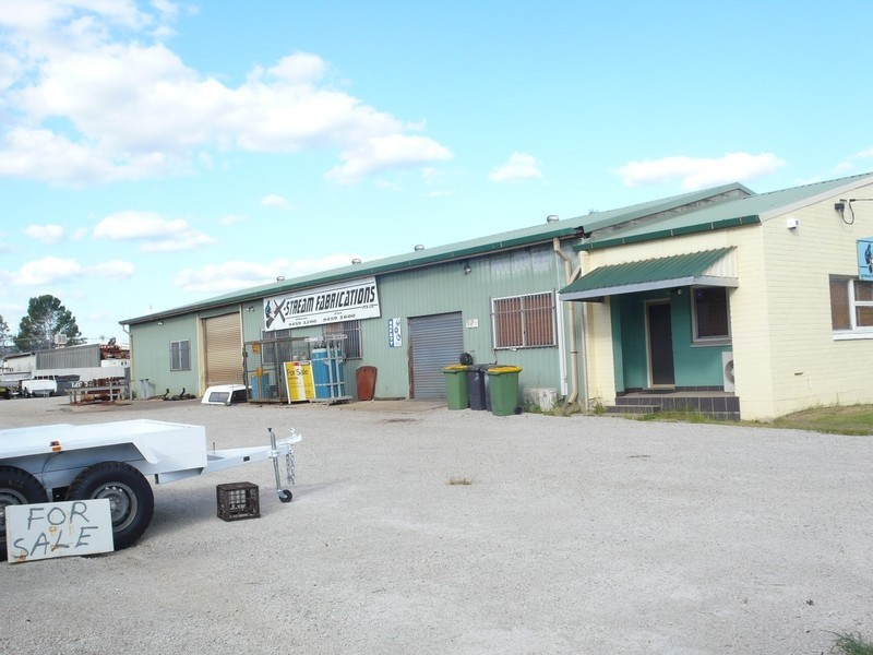 14 Lower Park Road, Maddington WA 6109