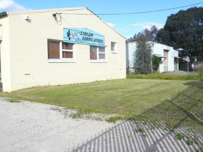 14 Lower Park Road, Maddington WA 6109