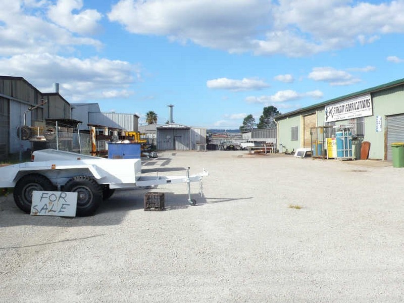 14 Lower Park Road, Maddington WA 6109