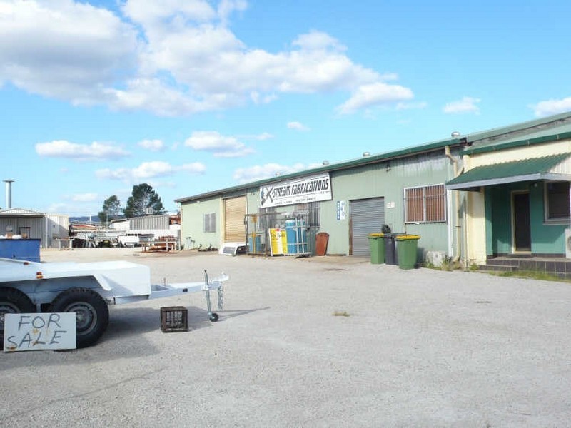 14 Lower Park Road, Maddington WA 6109