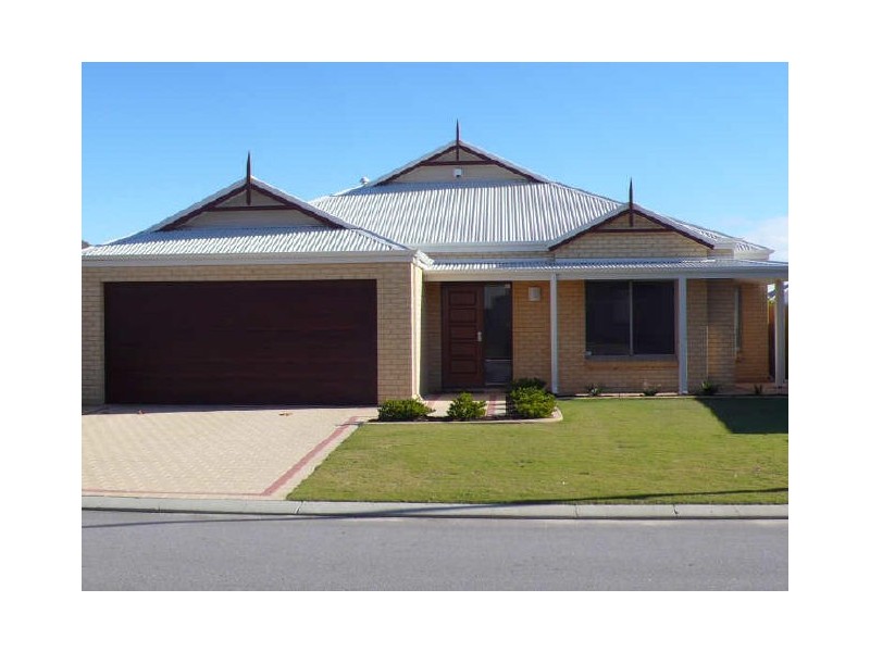 14 Wiltshire Avenue, Thornlie WA 6108
