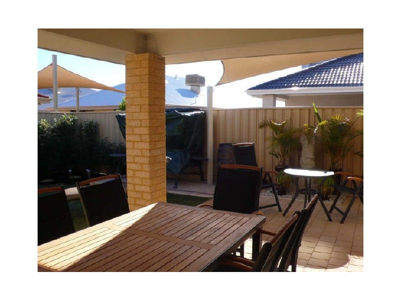14 Wiltshire Avenue, Thornlie WA 6108