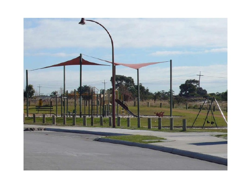 14 Wiltshire Avenue, Thornlie WA 6108