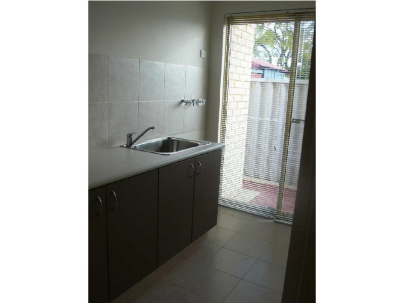 3/33-35 Connemara Drive, Thornlie WA 6108