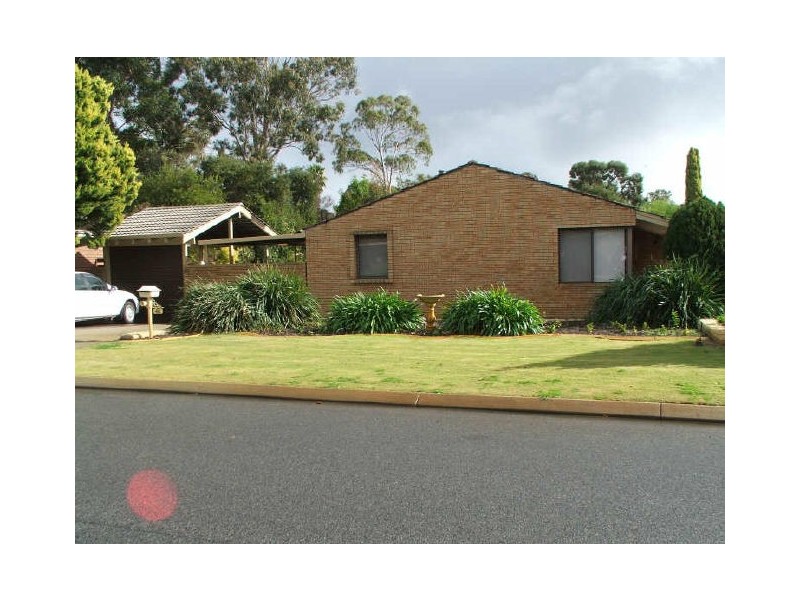 48 Grenadier Drive, Thornlie WA 6108