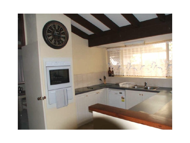 48 Grenadier Drive, Thornlie WA 6108