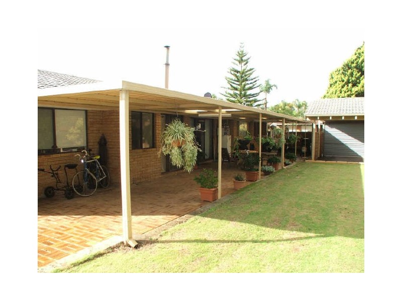 48 Grenadier Drive, Thornlie WA 6108